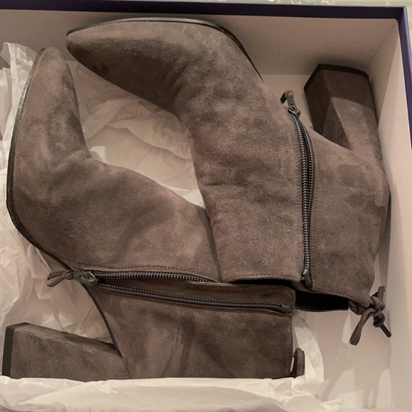 Stuart Weizmann Suede ankle boots - Slate Size 8 - Picture 5 of 9